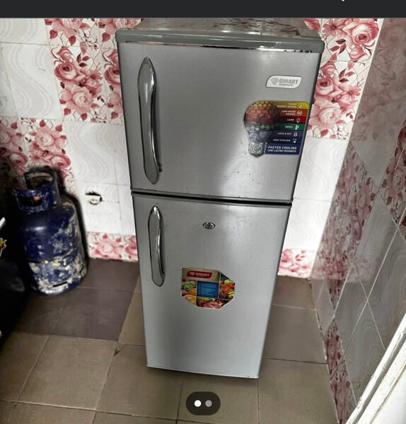 Réfrigérateur double porte moderne