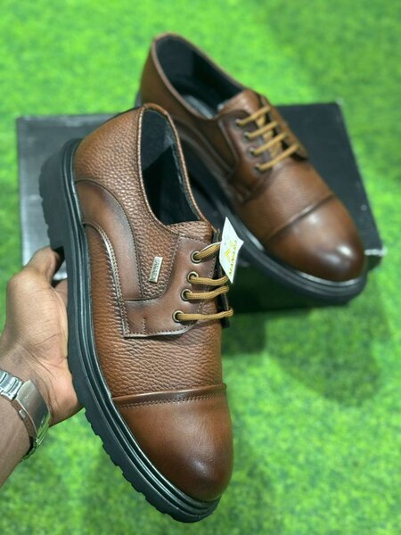 Chaussures Derby en cuir marron