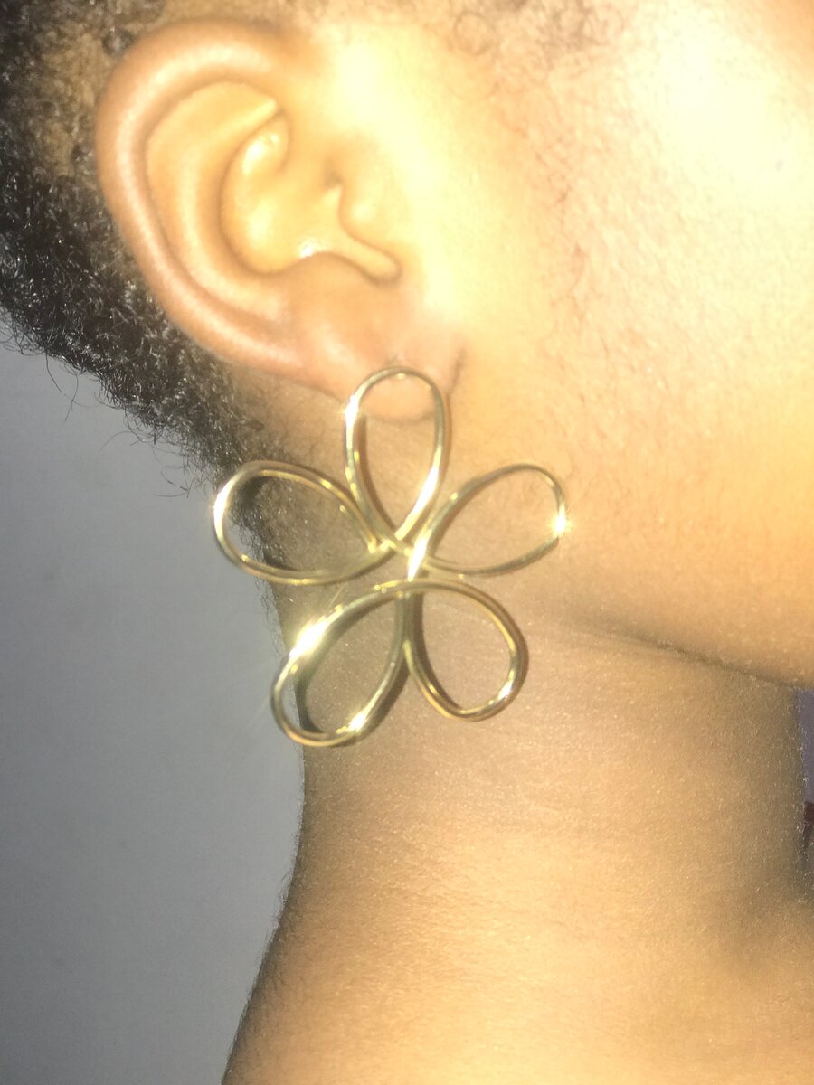 Boucles d'oreilles florales dorées