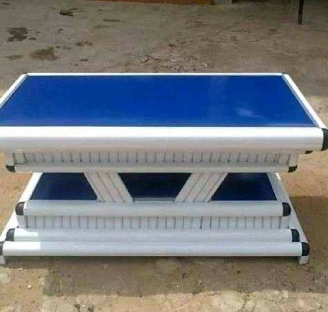 Table basse moderne en verre