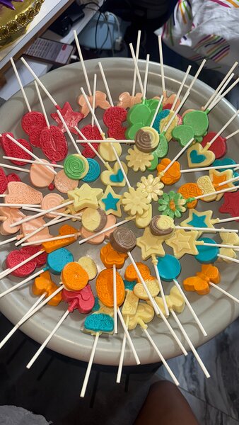 Assortiment de friandises colorées