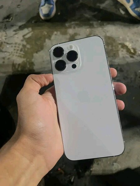 iPhone 14 pro Max 256go