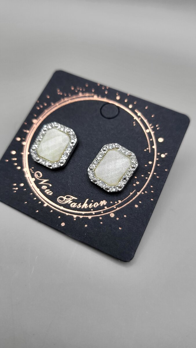 Square Earrings off white