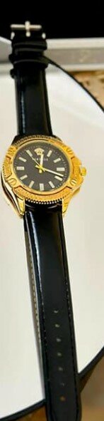 Women's watch with leather bracelet black