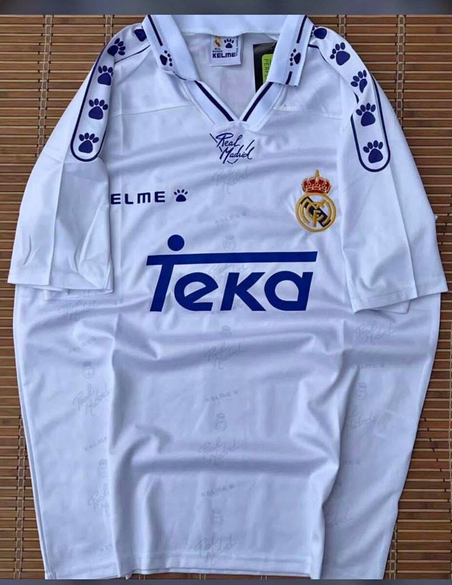 Maillot de football rétro exclusif