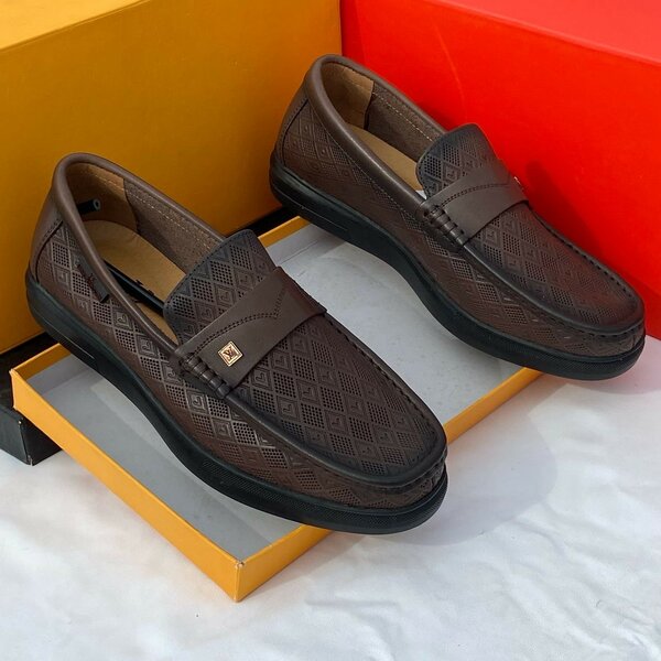 LOUIS VUITTON CLASSIC WEAR