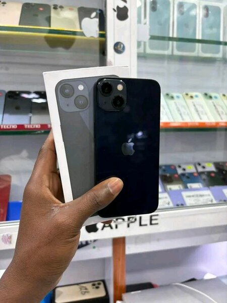 iPhone modèle récent 128Go