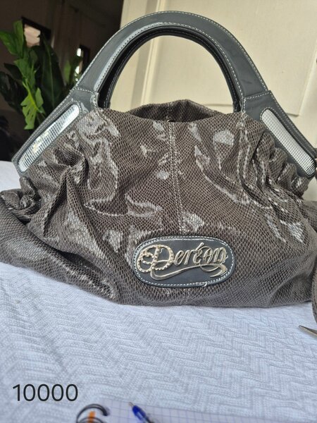 Sacoche blanche élégante