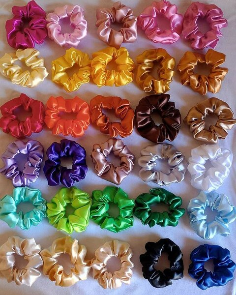 Chouchous en satin colorés