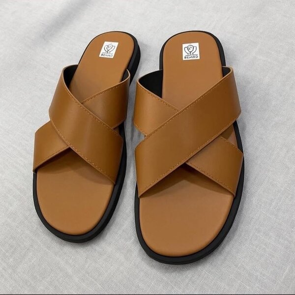 Sandales en cuir marron homme