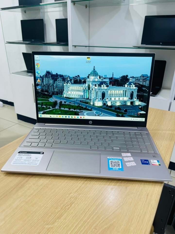 HP Pavilion Core i7-1255U