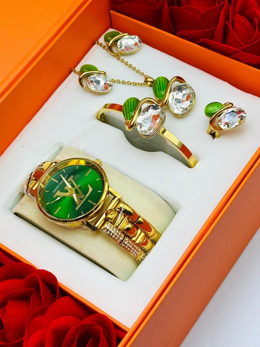 Set bijoux et montres élégants