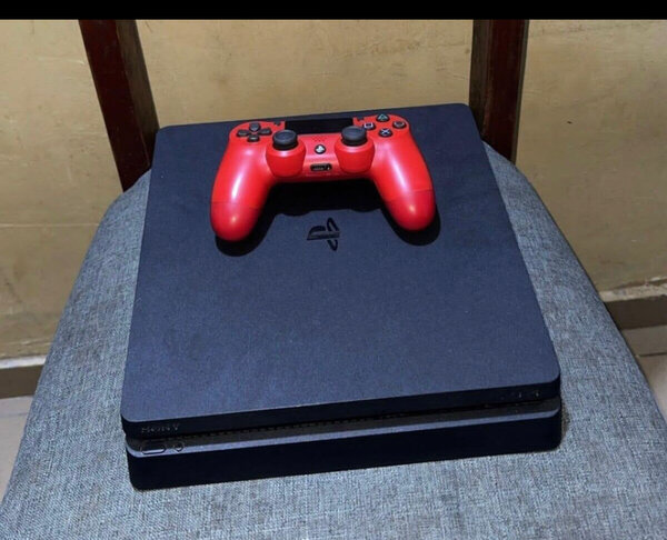 Console   PS4