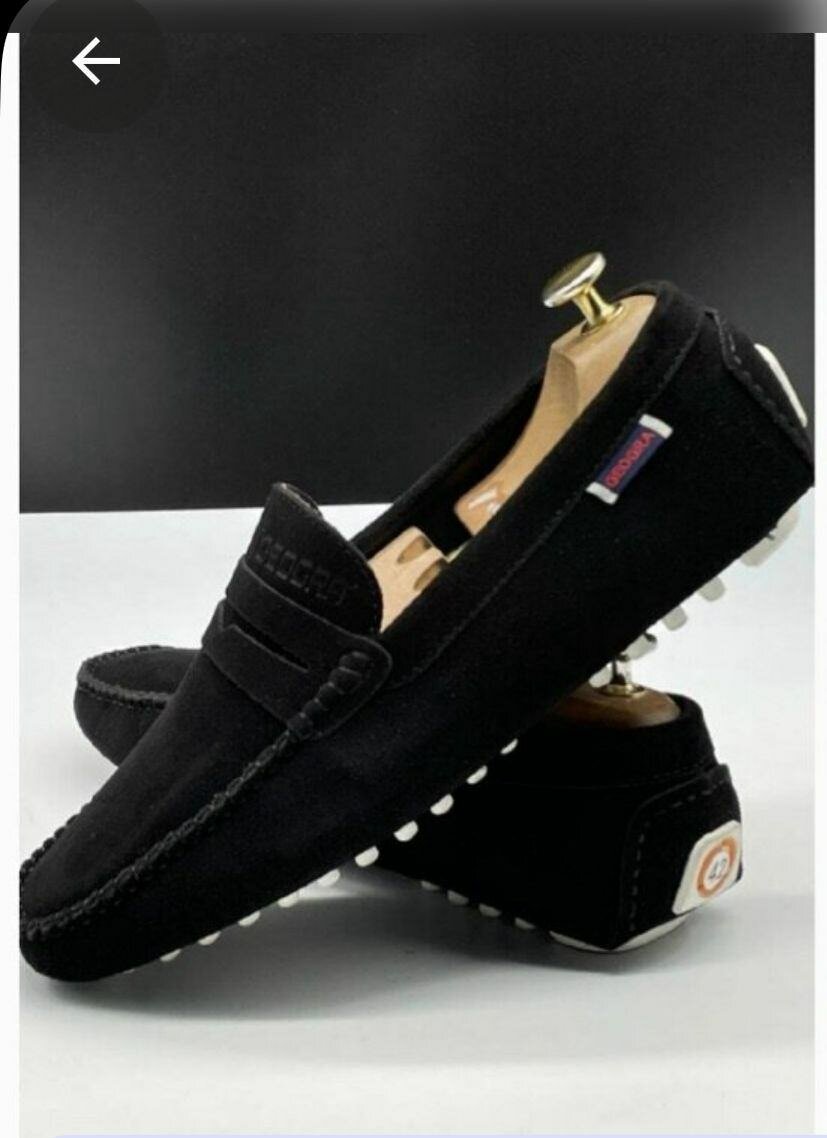 Mocassins élégants en daim noir