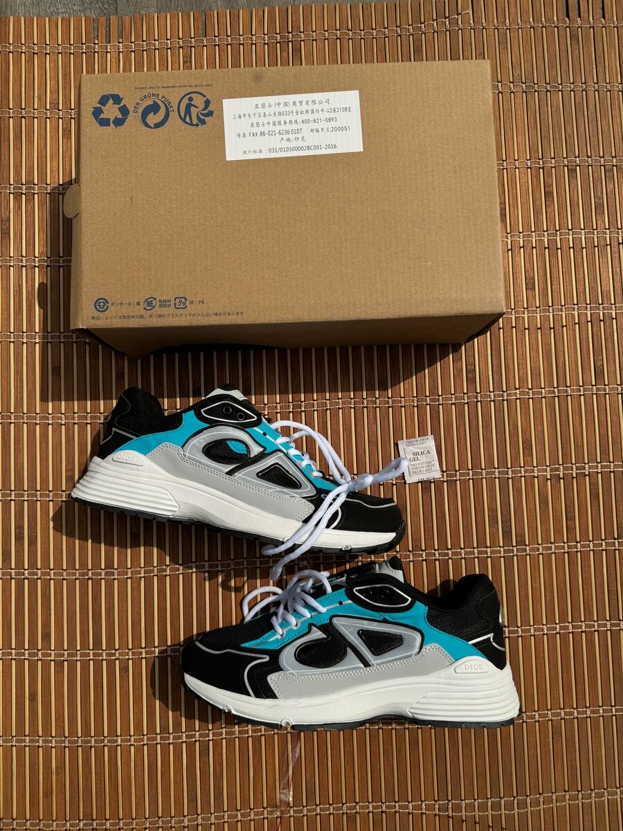 Chaussures de sport modernes