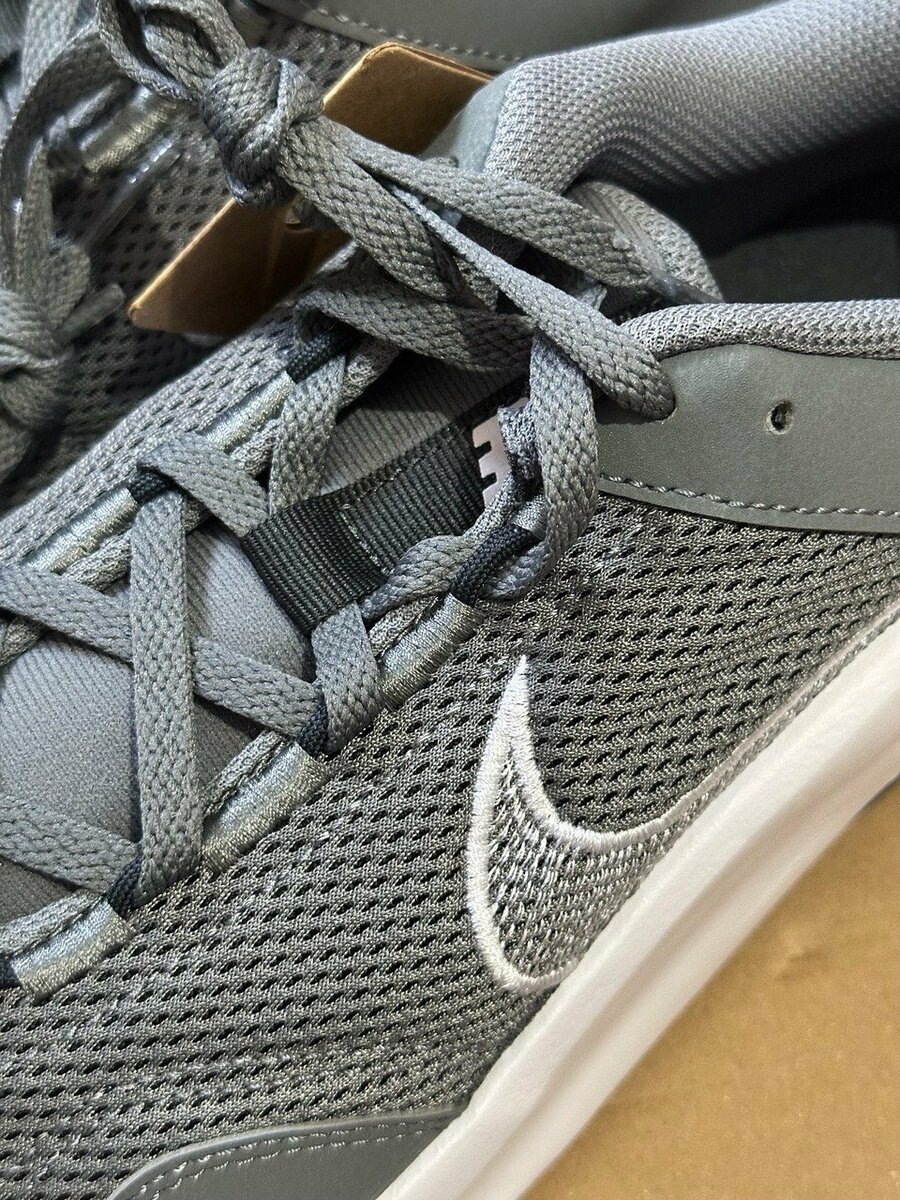 nike legend essential 3