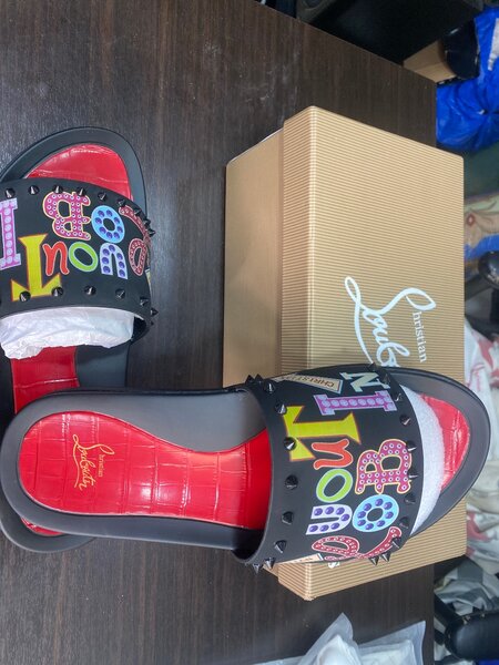 Claquettes Noires Luxe Homme