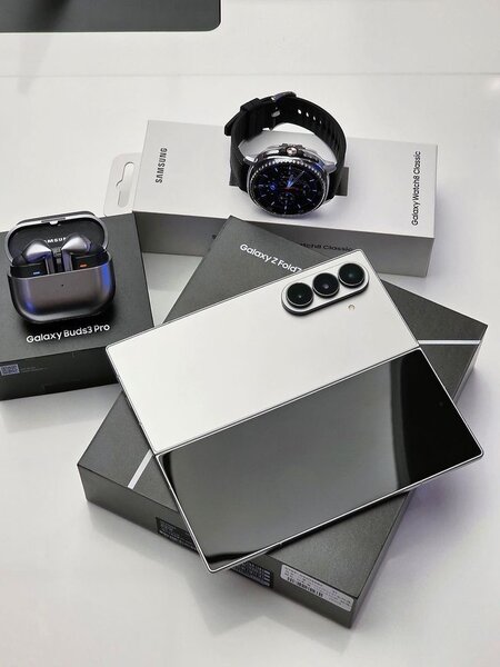 Tablette Galaxy Z Fold moderne