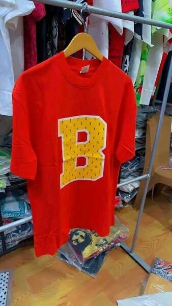 T-shirt imprimé tendance