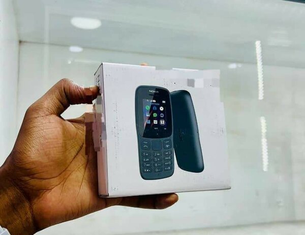 Nokia 105 small buttoned phones