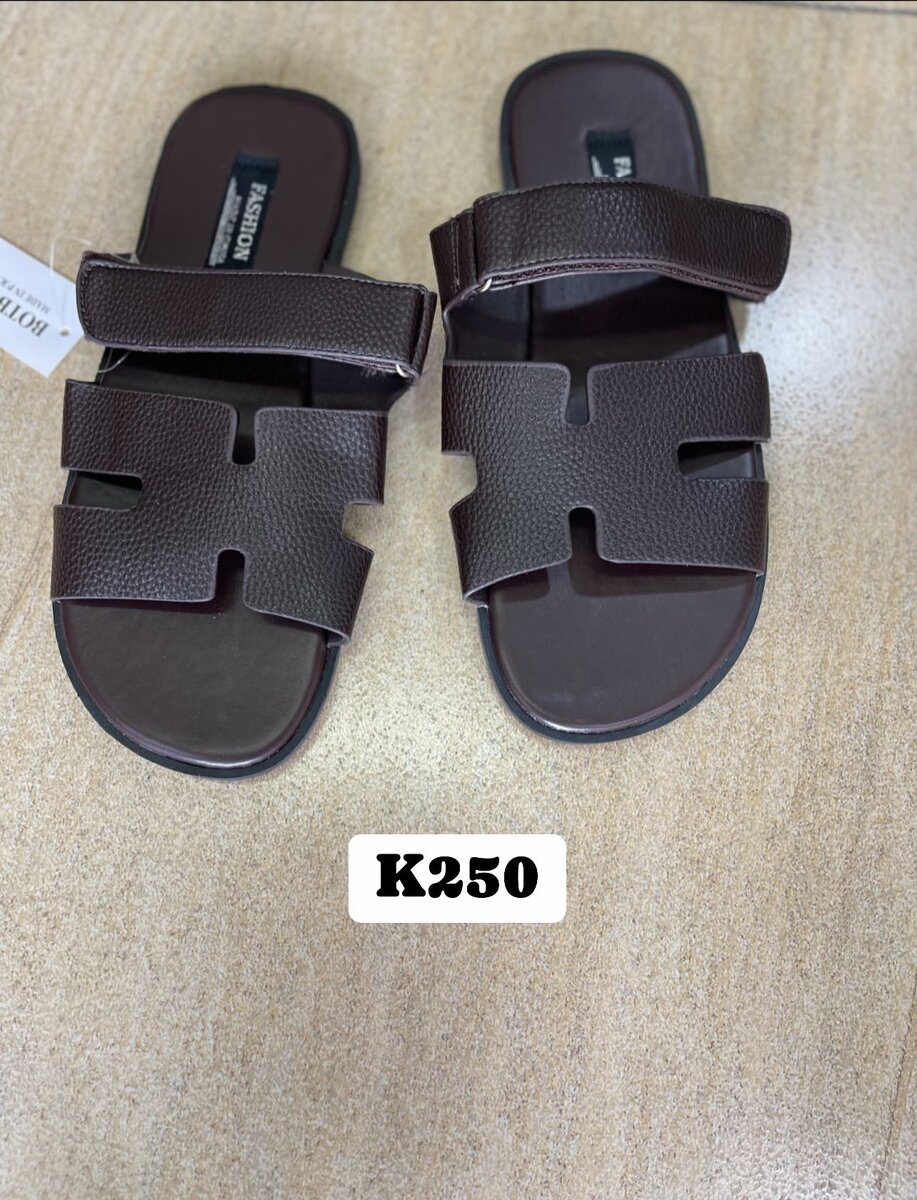 Synthetic leather slippers