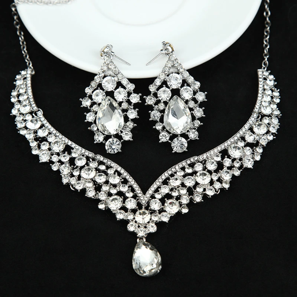 Parure Collier et Boucles D'oreilles Élégante