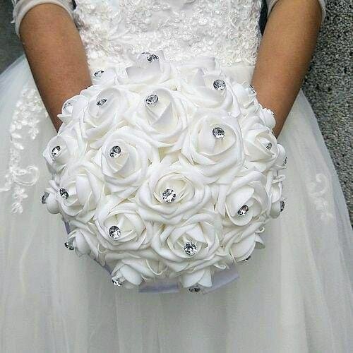 Bouquet de mariée en fleurs artificielles