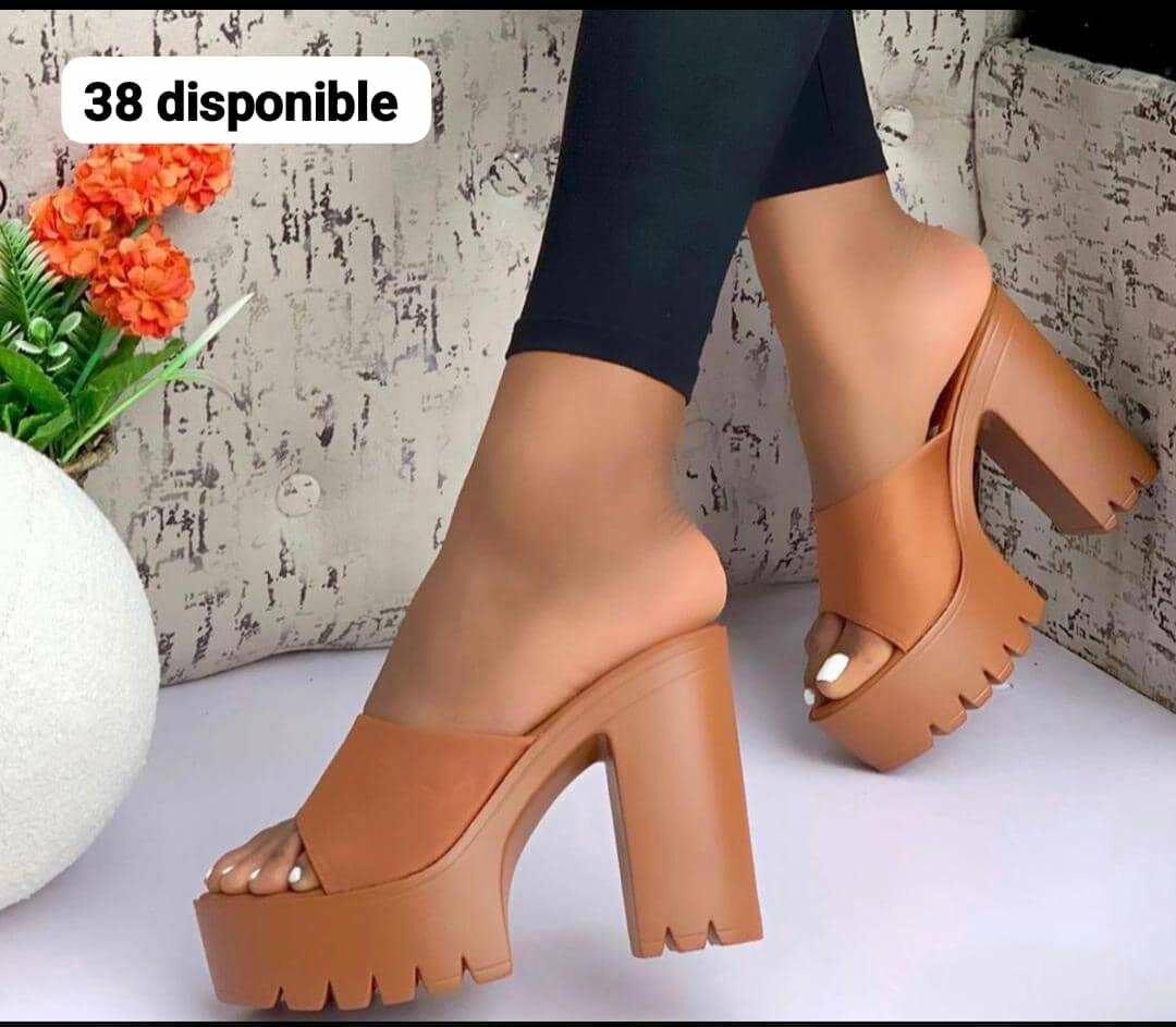 Sandales à talons compensés mode