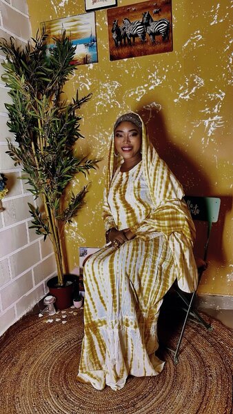 Robe Khaska, batik et sandales