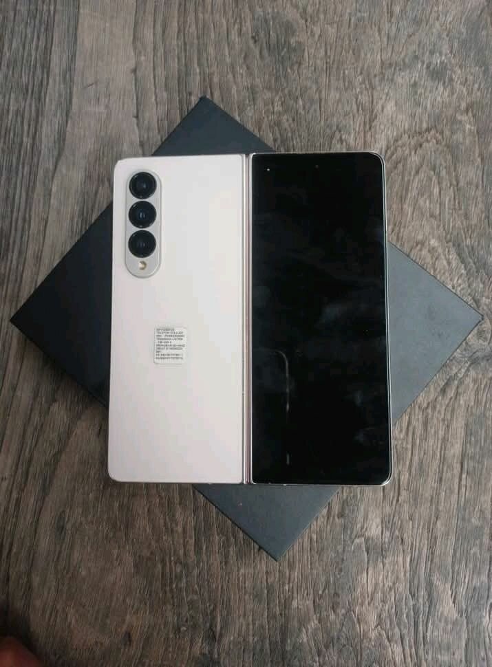 Samsung Galaxy Z Fold4
