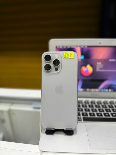 15Pro Max 256Go 2nd main