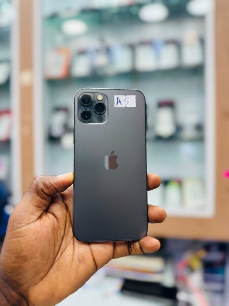 12 pro 128Go jamais démonté