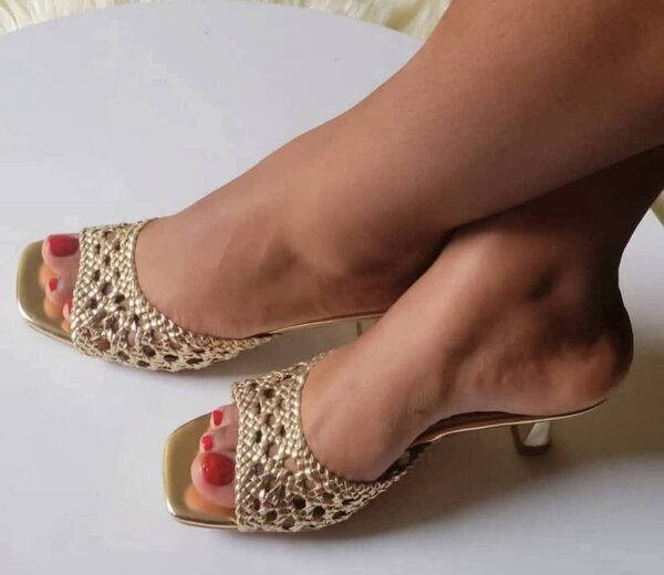 Sandales à talons ajourées femme