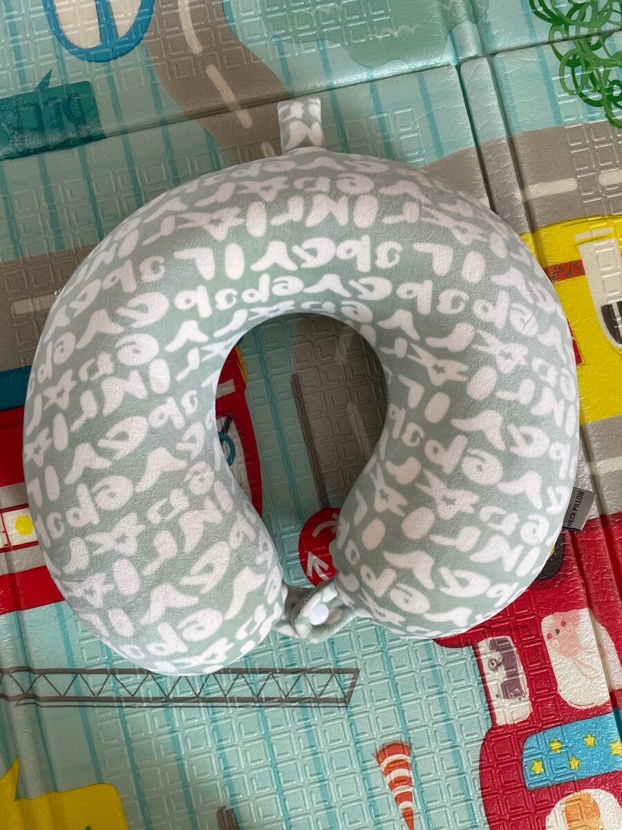 Новая подушка для путешествий под шею