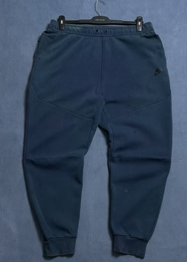 Nike tech fleece sweatpants size: waist XL / length 40