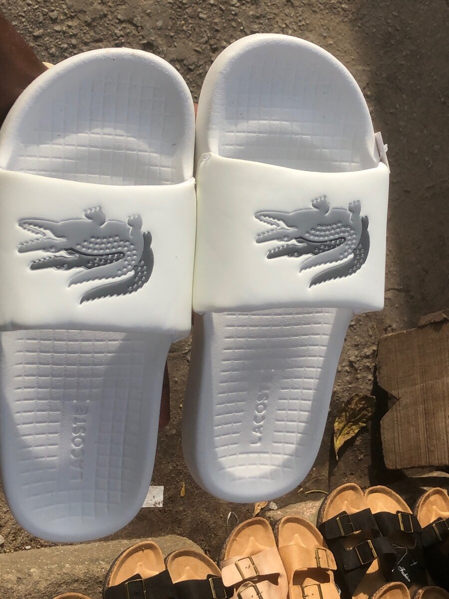 Sandales Nike et autre