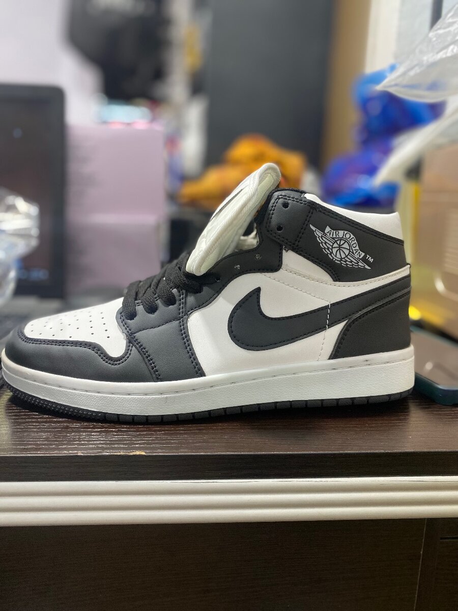 JORDAN 1