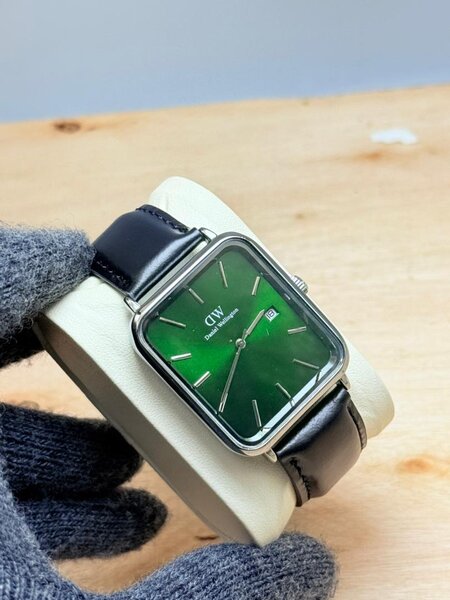 Montre élégante DW