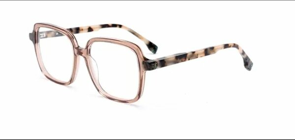 Montures optiques stylées