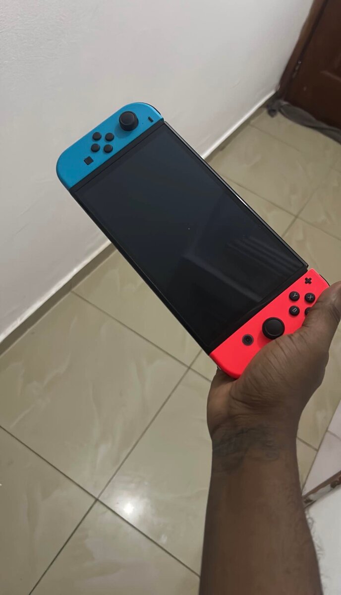 Nintendo Switch Console