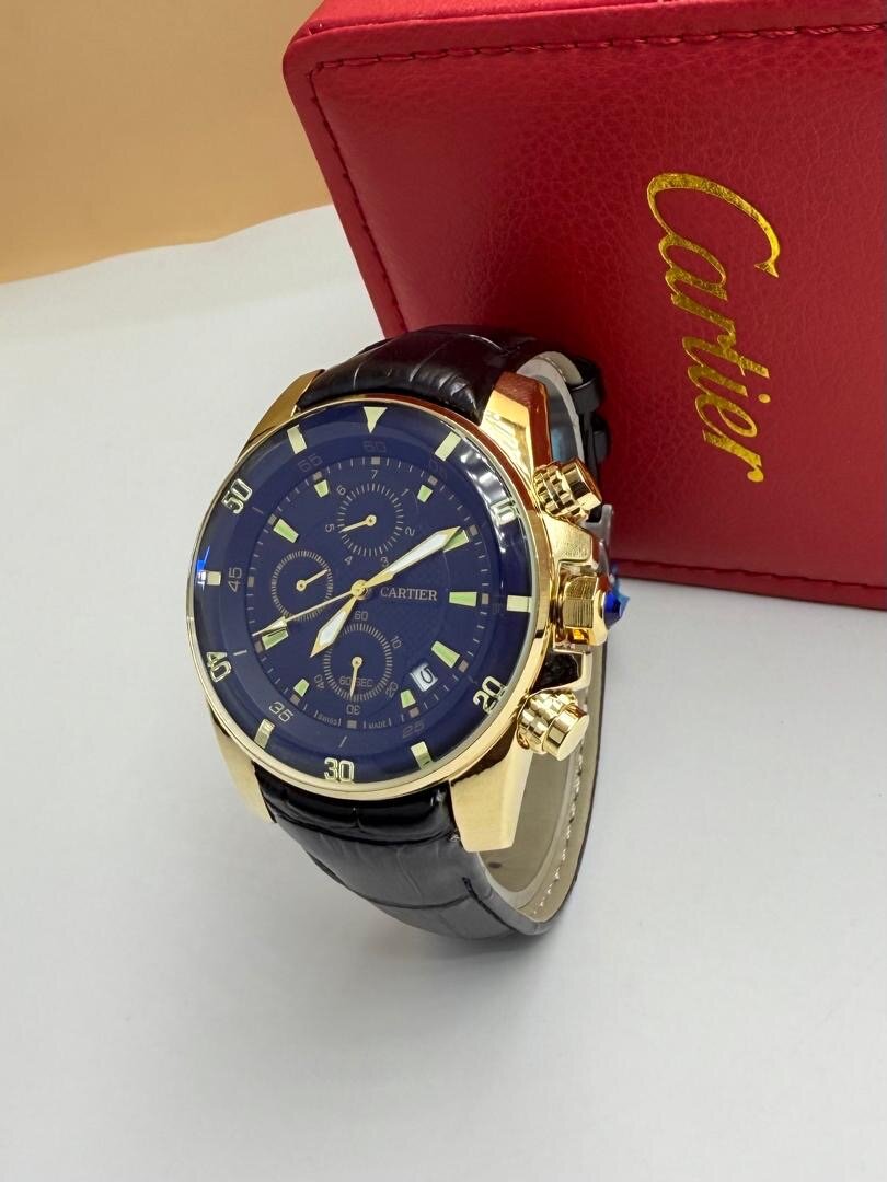 Montre Cartier classique luxe