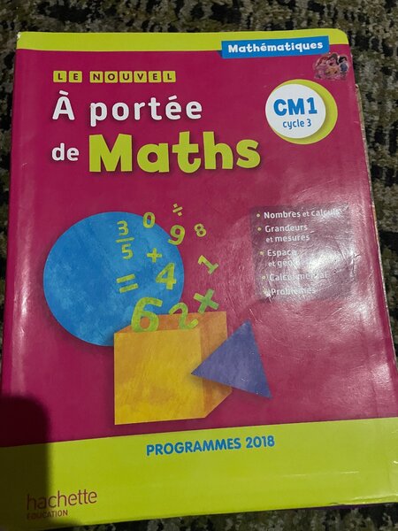 Livres scolaires Hachette CM1 CE2