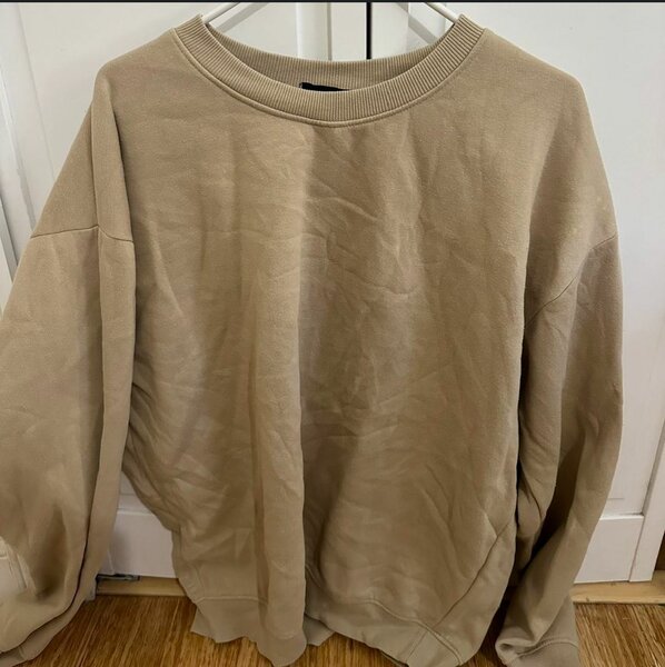 Sweatshirt XL and L