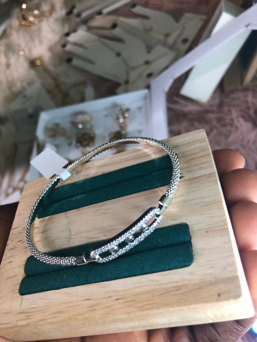 Bracelet élégant en or et argent