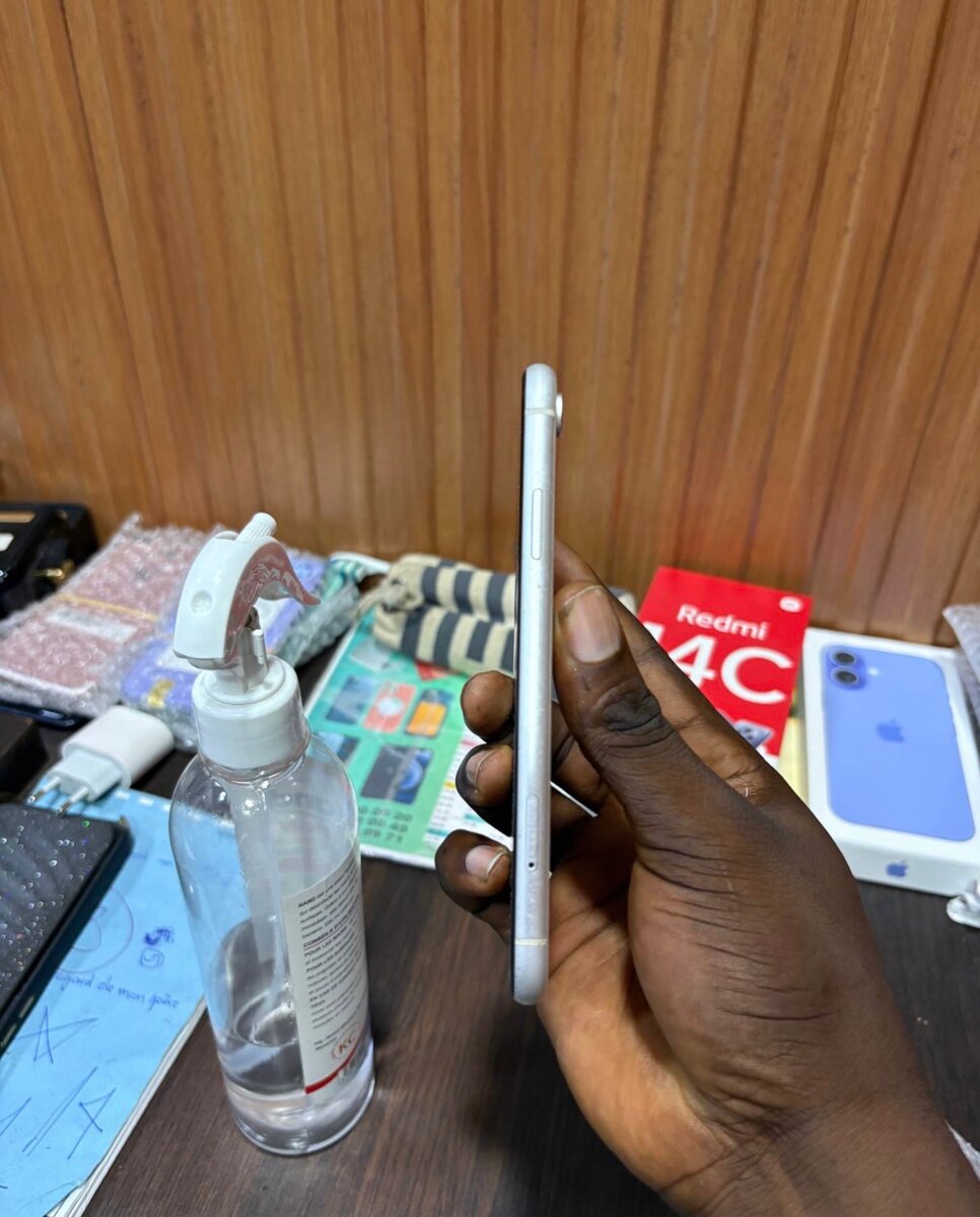 iPhone XR Blanc 64GB