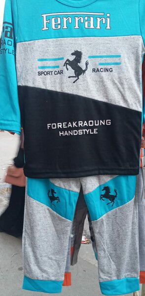 Sweatshirt and pants set