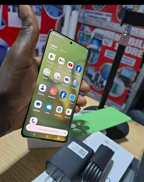 Téléphone Motorola Edge 50 Pro