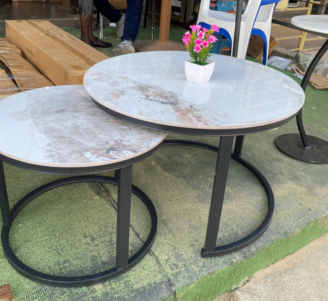 Tables basses en marbre