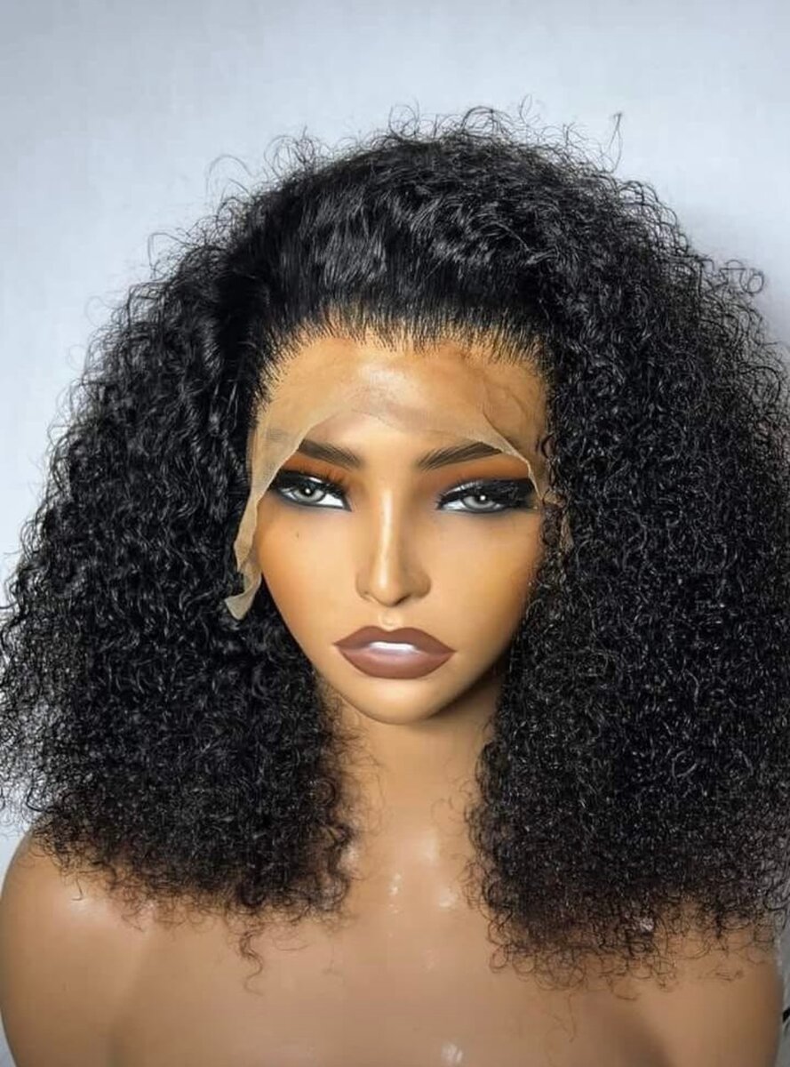 Perruque Bouclée en Dentelle