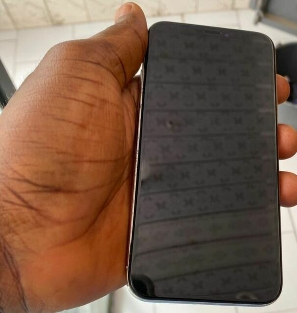 iPhone X 64Go Argent Débloqué